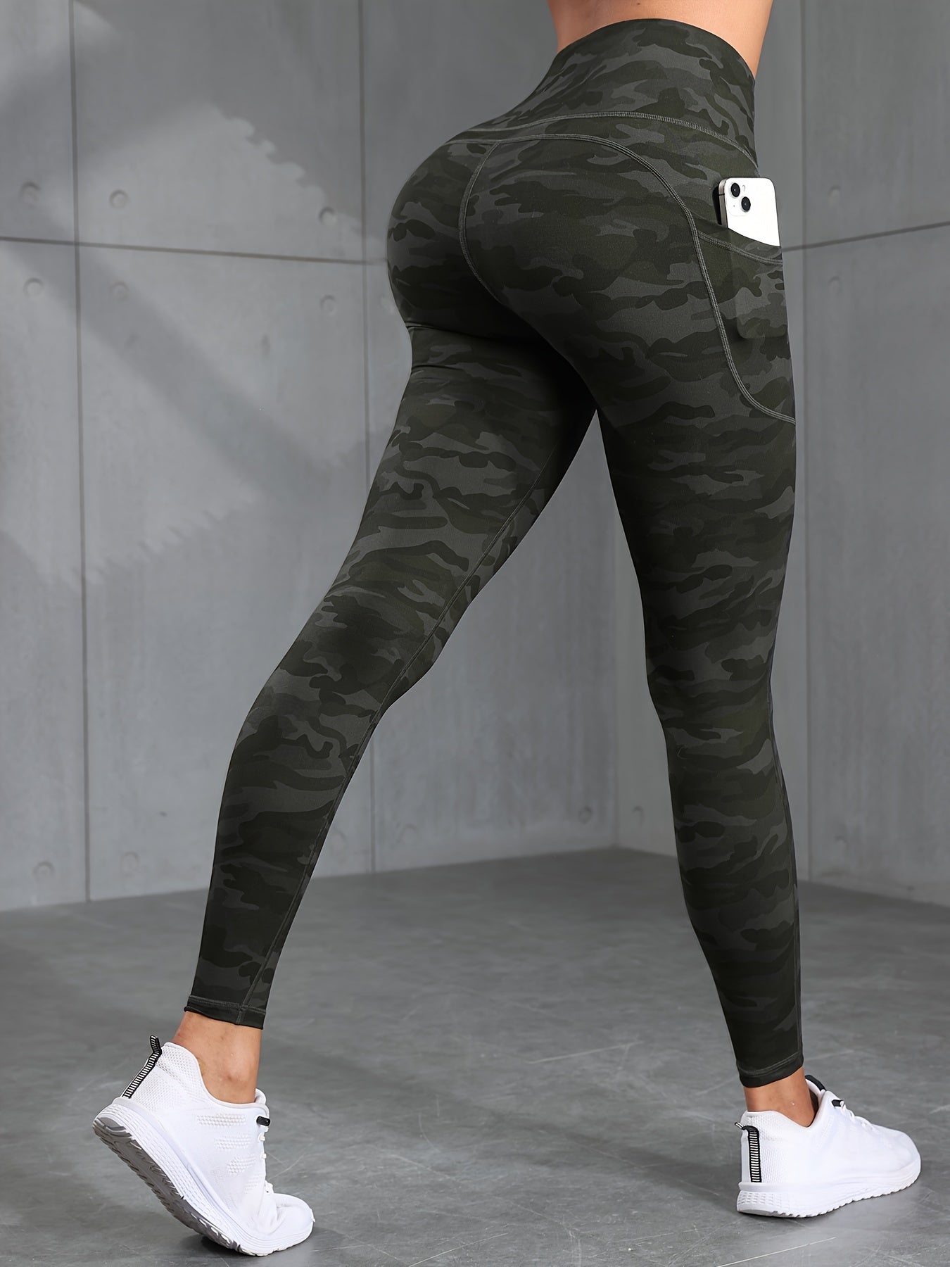 Women's High-Waist Camo Yoga Leggings with Pockets - Stretchy, Breathable Activewear for Fitness & Training