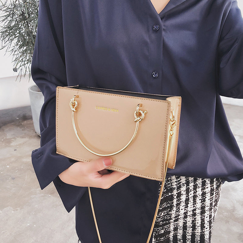 One Shoulder Messenger Fashion Chain Small Square Bag