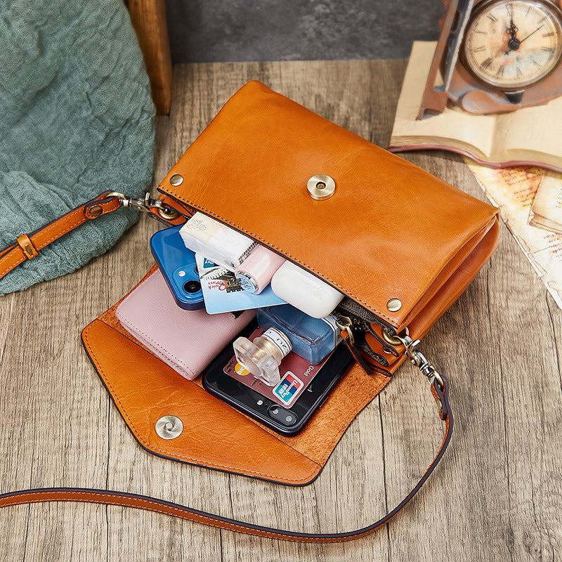 High-grade First Layer Cowhide With More Than Handmade Bag Compartments