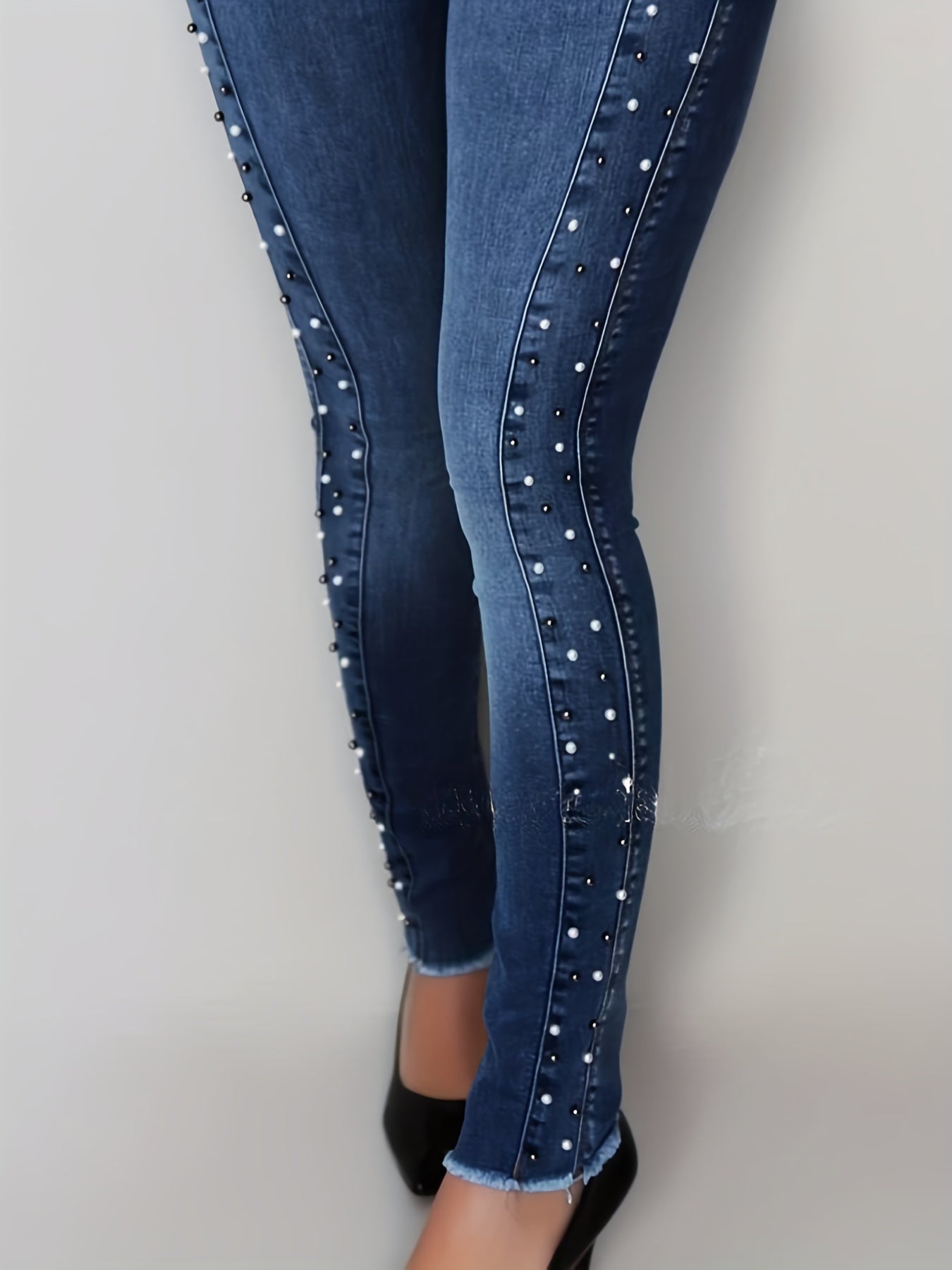 Elegant Beaded High-Waist Skinny Jeans – Stretch Denim for Style & Comfort