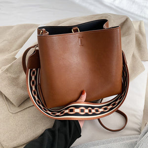 One Shoulder Wide Shoulder Strap Bucket Bag