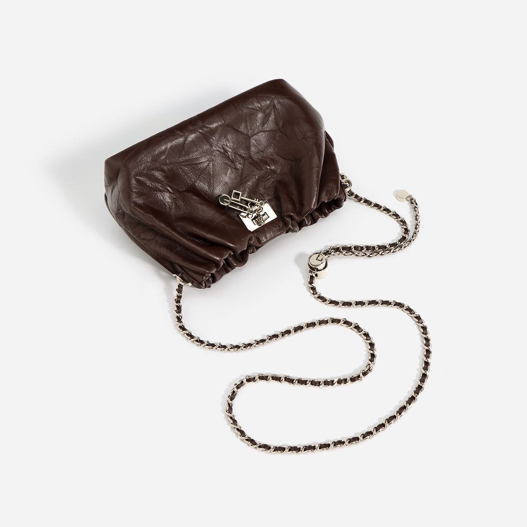 Leather Folds Cloud Bag Retro High-grade Temperament Lock-Aria Doejay