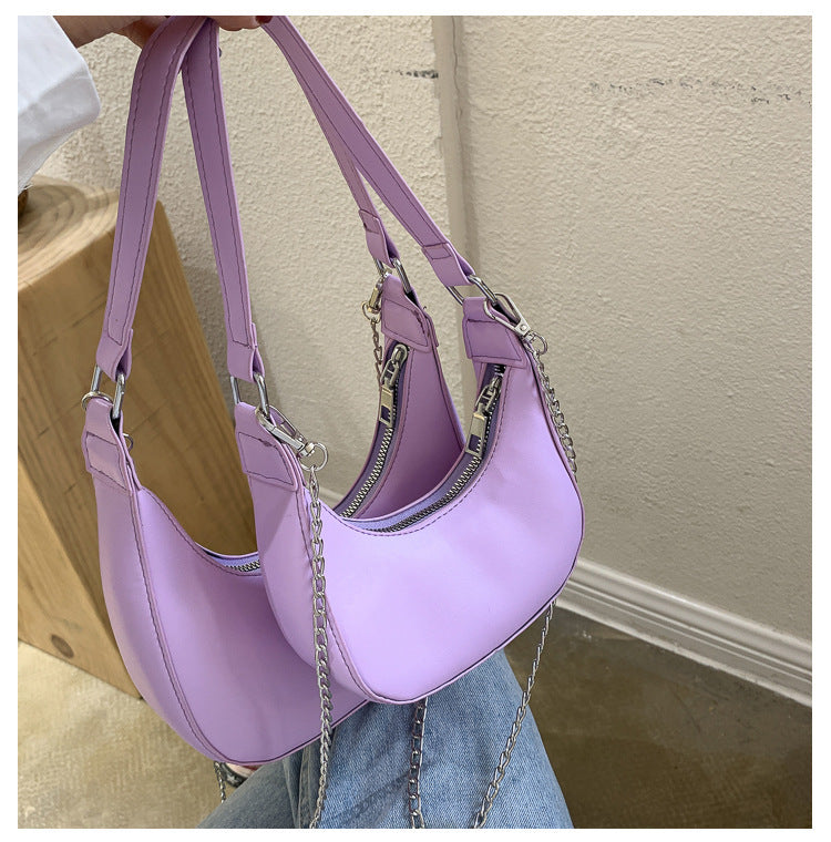 Chain underarm saddle bag