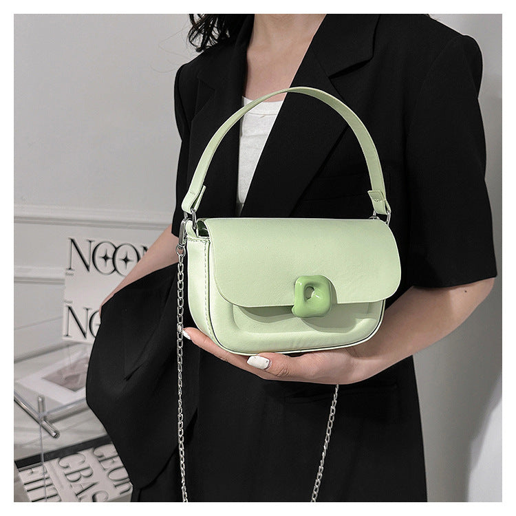 Spring New Fashion Chain Saddle Bag