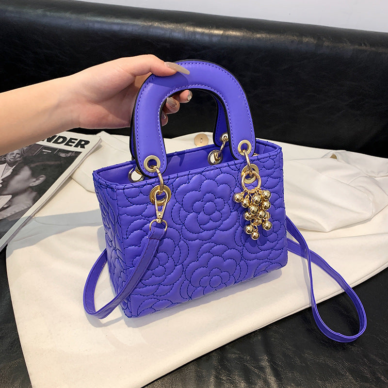 Women's Fashionable Embroidered Shoulder Handbag