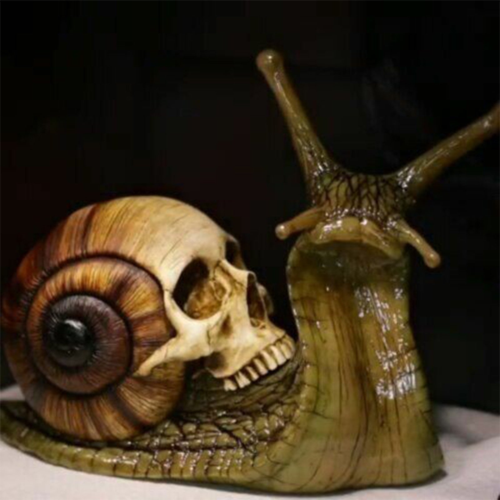 Snail Skull Sculpture Gothic Decoration Snail Statue Patio Snail Figurine Crafts Home Decoration Accessories Kawaii Room Decor-Aria Doejay