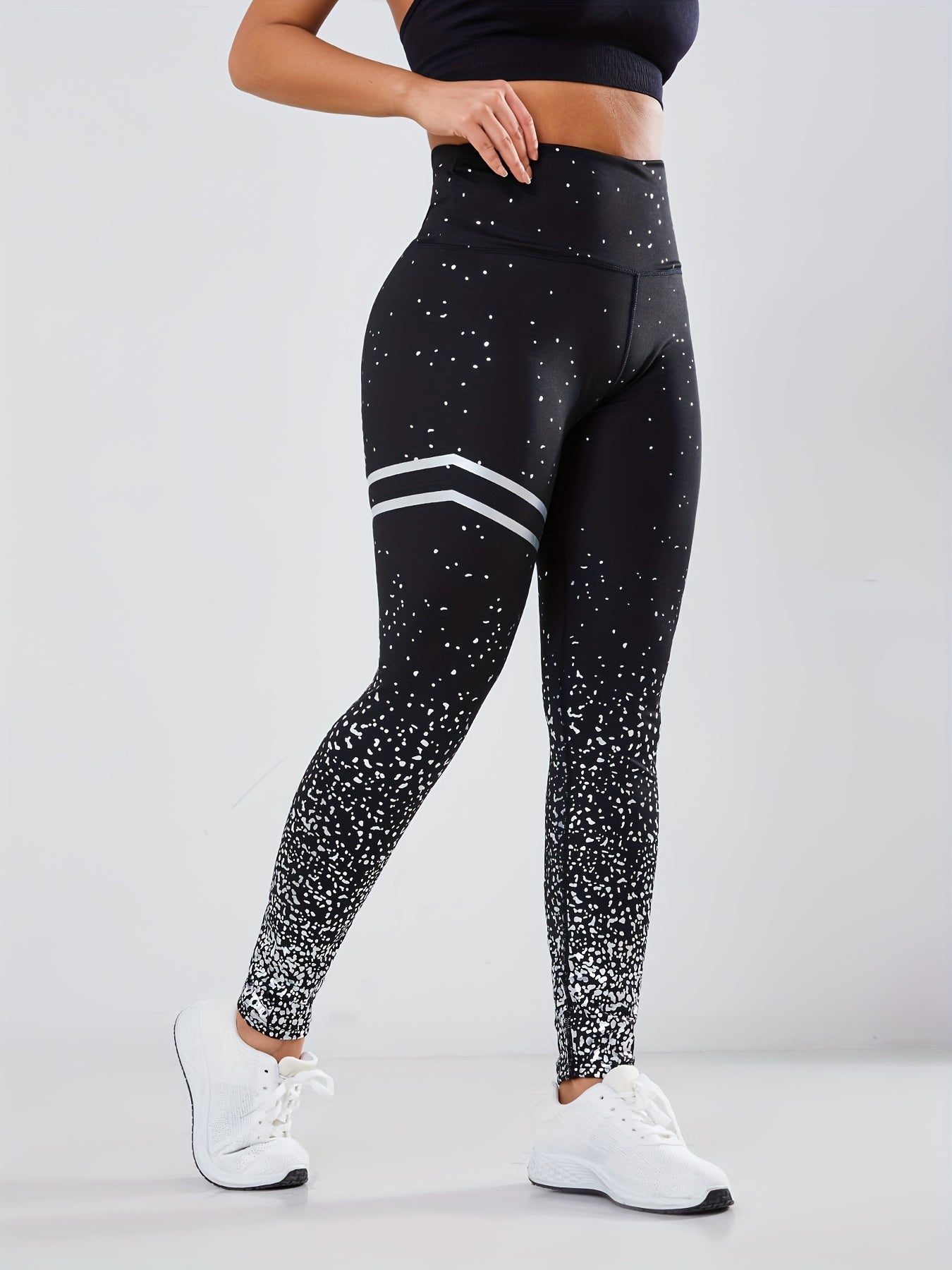 Breathable & Stylish Activewear: Seamless, Slim Fit Yoga Pants with Durable Stretch and Side Stripe Detail for All-Season Comfort